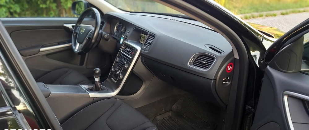 Volvo V60 cena 33900 przebieg: 203000, rok produkcji 2011 z Inowrocław małe 497